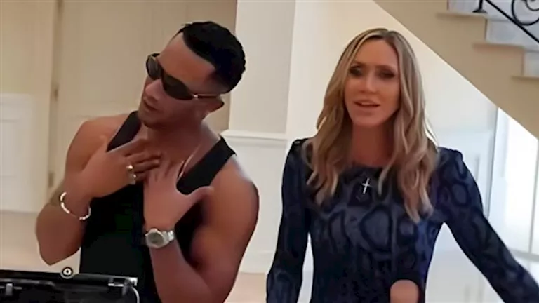 محمد رمضان يطرح كليب أغنية “صح الصح” بالتعاون مع لارا ترامب محمد رمضان يطرح كليب أغنية "صح الصح" بالتعاون مع لارا ترامب