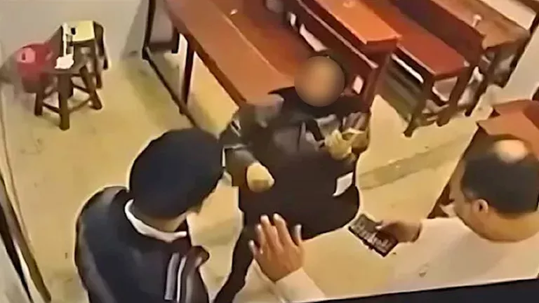 حكاية فتاة البحيرة التي صفعت خطيبها.. كيف انتهى حب 4 سنوات بمحاضر؟