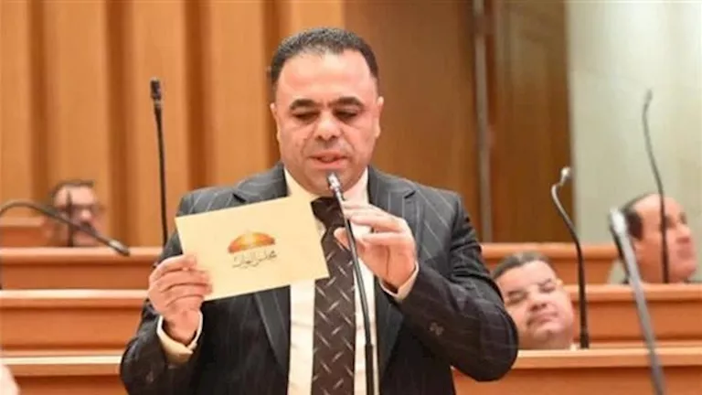 "إصابات سطحية".. النائب مجدي مسعود يطمئن الأهالي