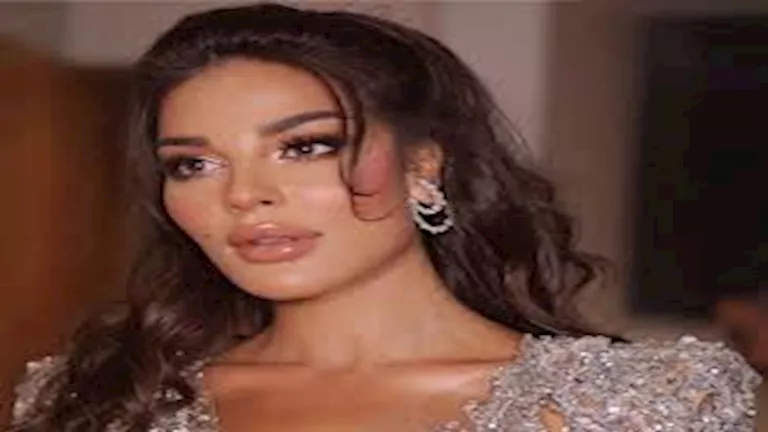 نادين نجيم بلوك جريء.. إليك تفاصيل الإطلالة