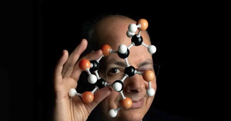 عمر ياغي الفائز بجائزة «نوبل»: اختراعي سيغيّر العالم عمر ياغي الفائز بجائزة «نوبل»: اختراعي سيغيّر العالم