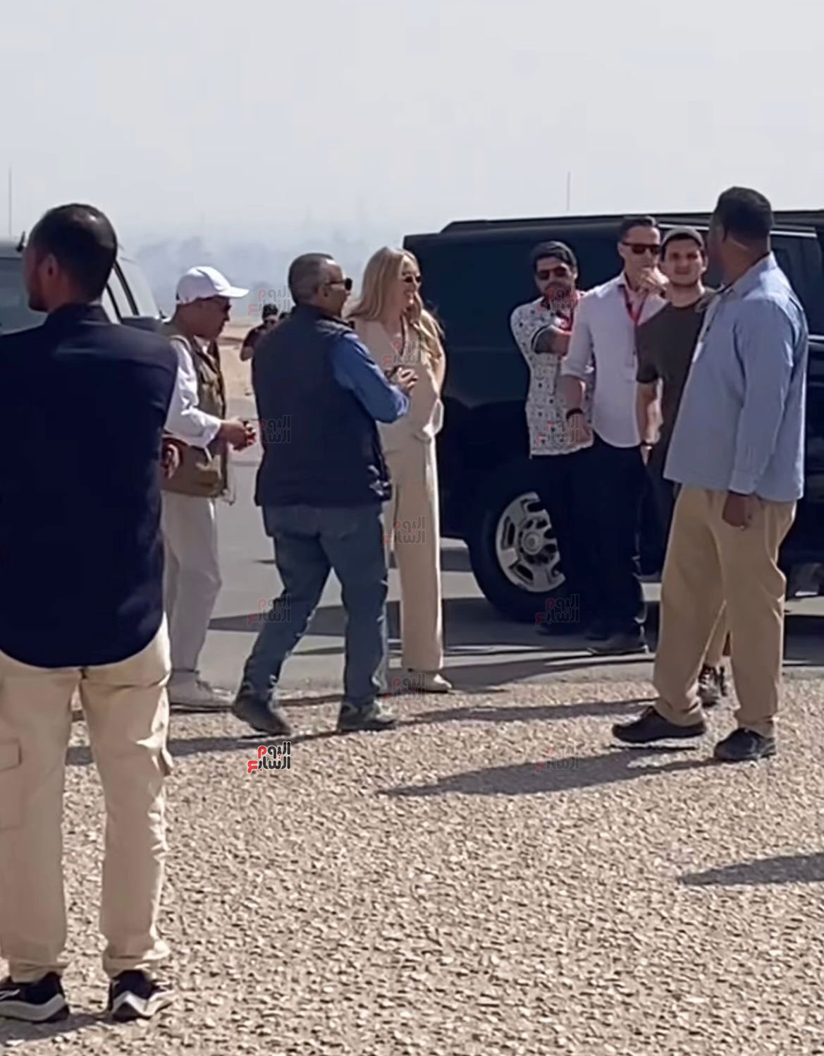 تيفانى-ترامب-وزوجها-اللبناني-الأصل-في-رحلة-شتوية-دافئة-بمعابد-الكرنك-وحتشبسوت