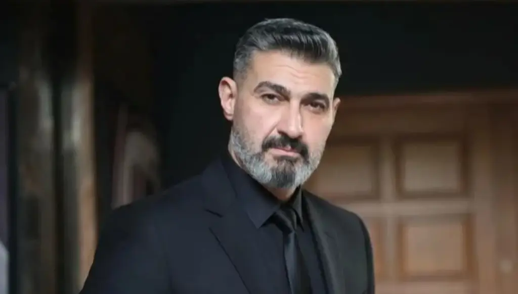 ياسر جلال يقبل اعتذار أحمد ماهر بعد إهانة والده