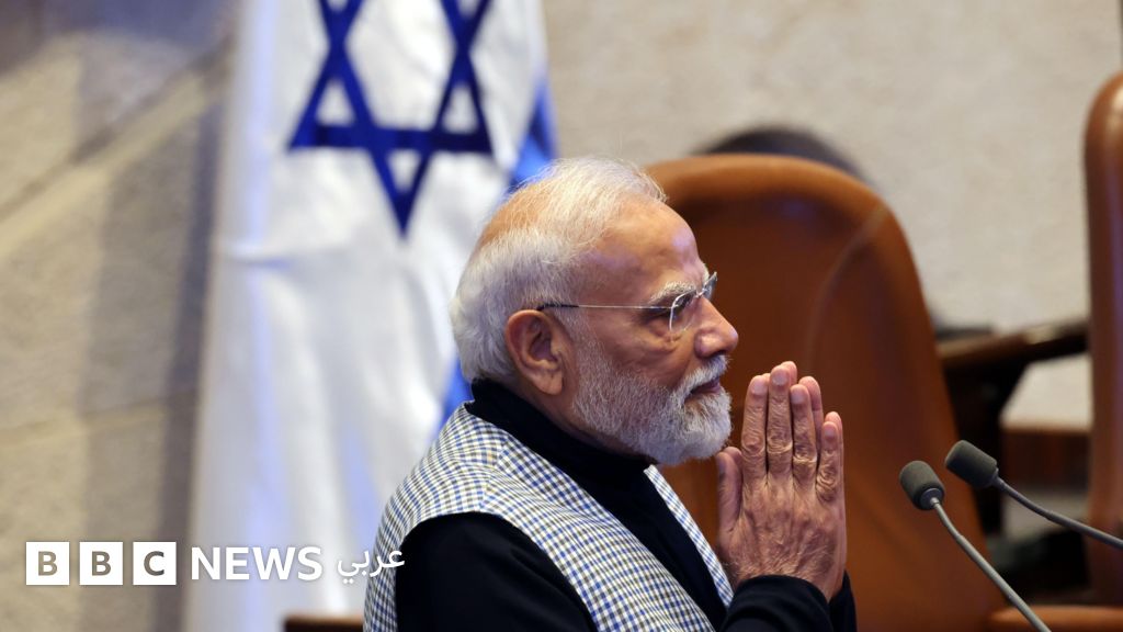 مودي يزور إسرائيل ويخطب أمام الكنيست: “الهند تقف إلى جانب إسرائيل بثبات وبقناعة راسخة” مودي يزور إسرائيل ويخطب أمام الكنيست: "الهند تقف إلى جانب إسرائيل بثبات وبقناعة راسخة"