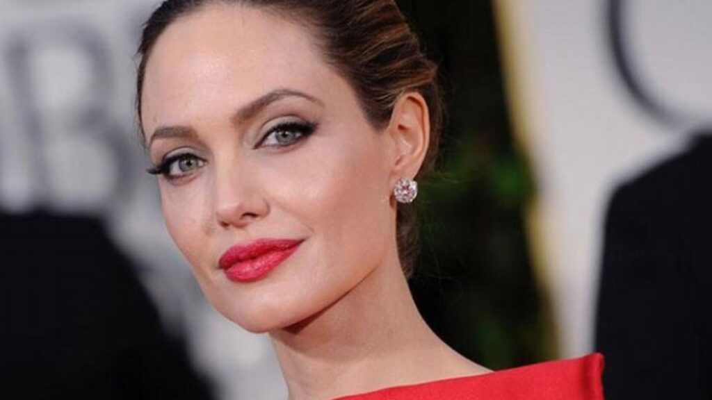 أنجلينا جولي تحسم قرار الرحيل عن الولايات المتحدة نهائيا | فن