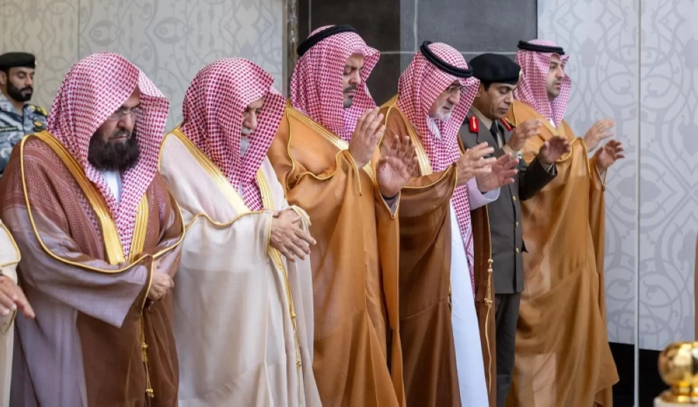 المصلون يؤدون صلاة الاستسقاء في جميع مناطق المملكة - أخبار السعودية