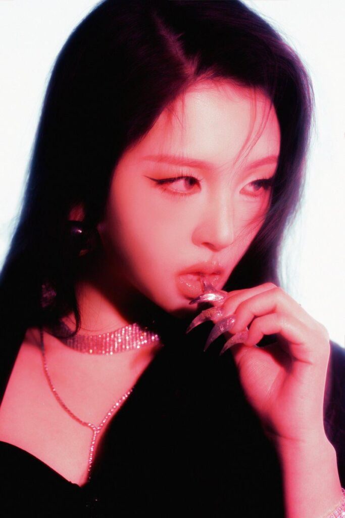 Jiwoo (KARD) - الحلقة الأولى: (EX)IST (الصورة المفاهيمية 1)