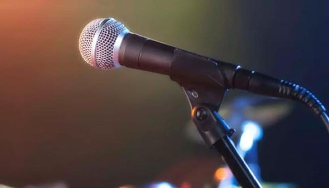 أول ظهور للفنانة الشهيرة بعد خروجها من السجن!