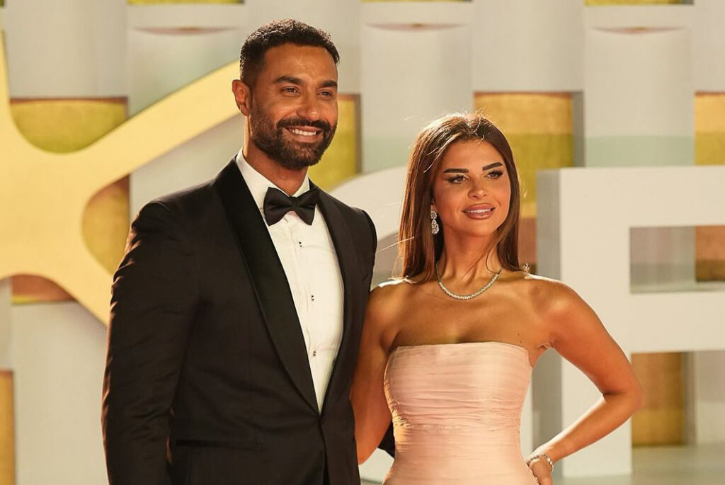 لحظة حب علنية… هكذا احتفل كريم فهمي بعيد ميلاد زوجته – موقع بصراحة-موقع النجوم