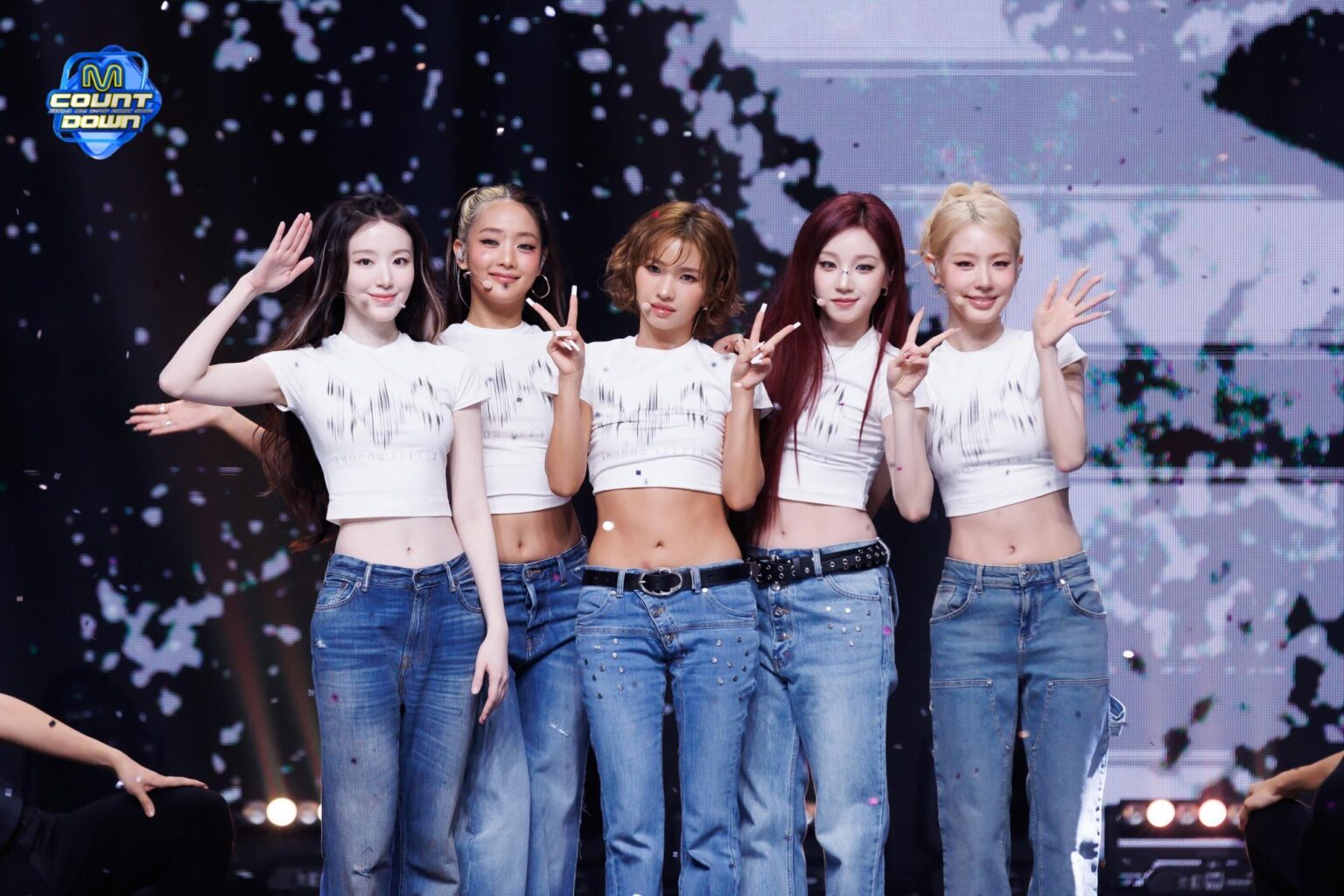 260210 M العد التنازلي صورة في الموقع مع i-dle