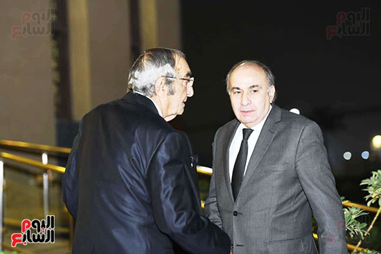 زكريا عزمى فى عزاء الدكتور مفيد شهاب