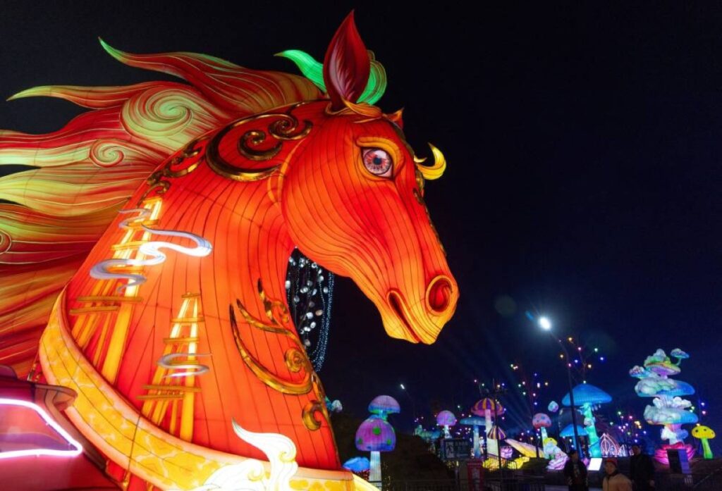 الصين ودول آسيوية تحتفل برأس السنة القمرية وسنة الحصان Al Bayan