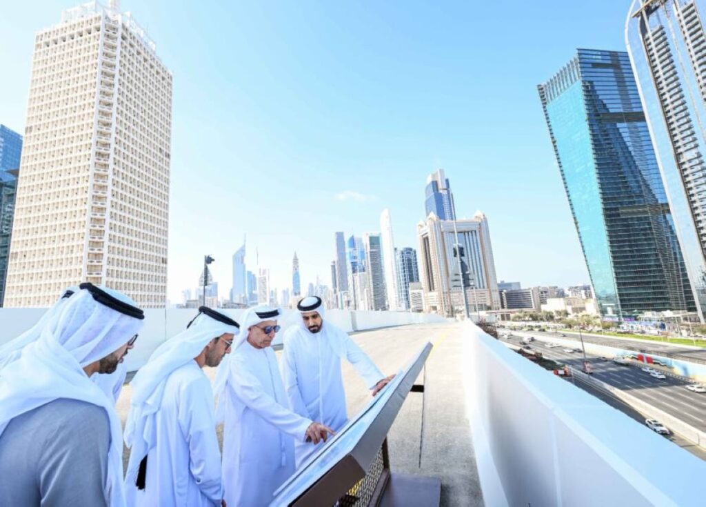 «طرق دبي» تفتتح جسراً بطول 1000 متر يربط بين شارعي الشيخ زايد والشيخ خليفة بن زايد Al Bayan