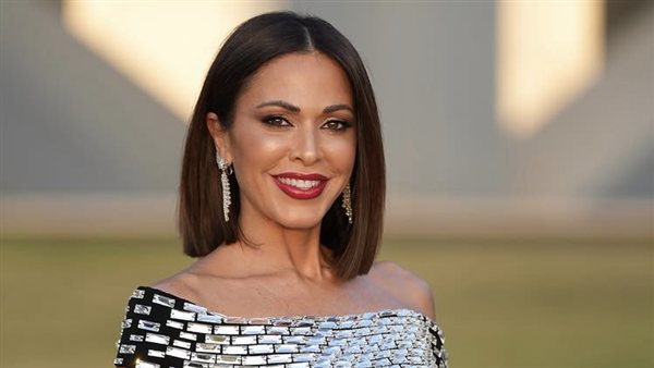 رولا بقسماطي تشارك جمهورها لحظة استرخاء صباحية مع إطلالة كاجوال