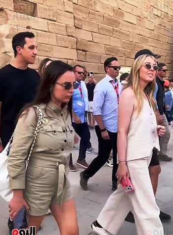 ابنة-الرئيس-الأمريكي-وأسرتها-فى-معابد-الكرنك