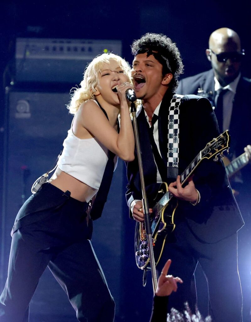 260201 روزيه وبرونو مارس - "APT." صور على الموقع @ حفل توزيع جوائز جرامي السنوي الثامن والستين