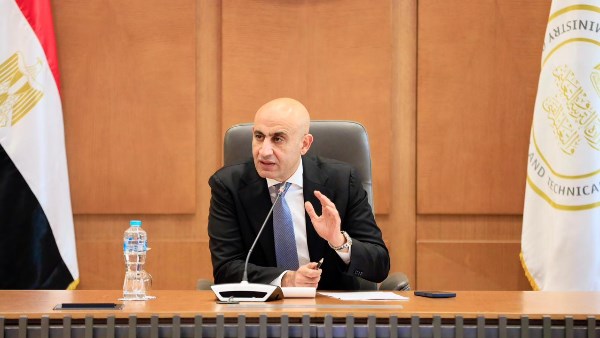 وزير التعليم يصدر 13 قرارا عاجلاً قبل بداية الترم الثاني في المدارس