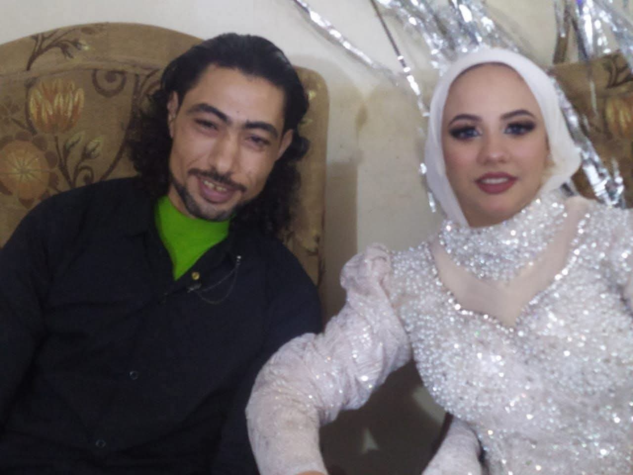 فاطمه وخطيبها فاطمه وخطيبها