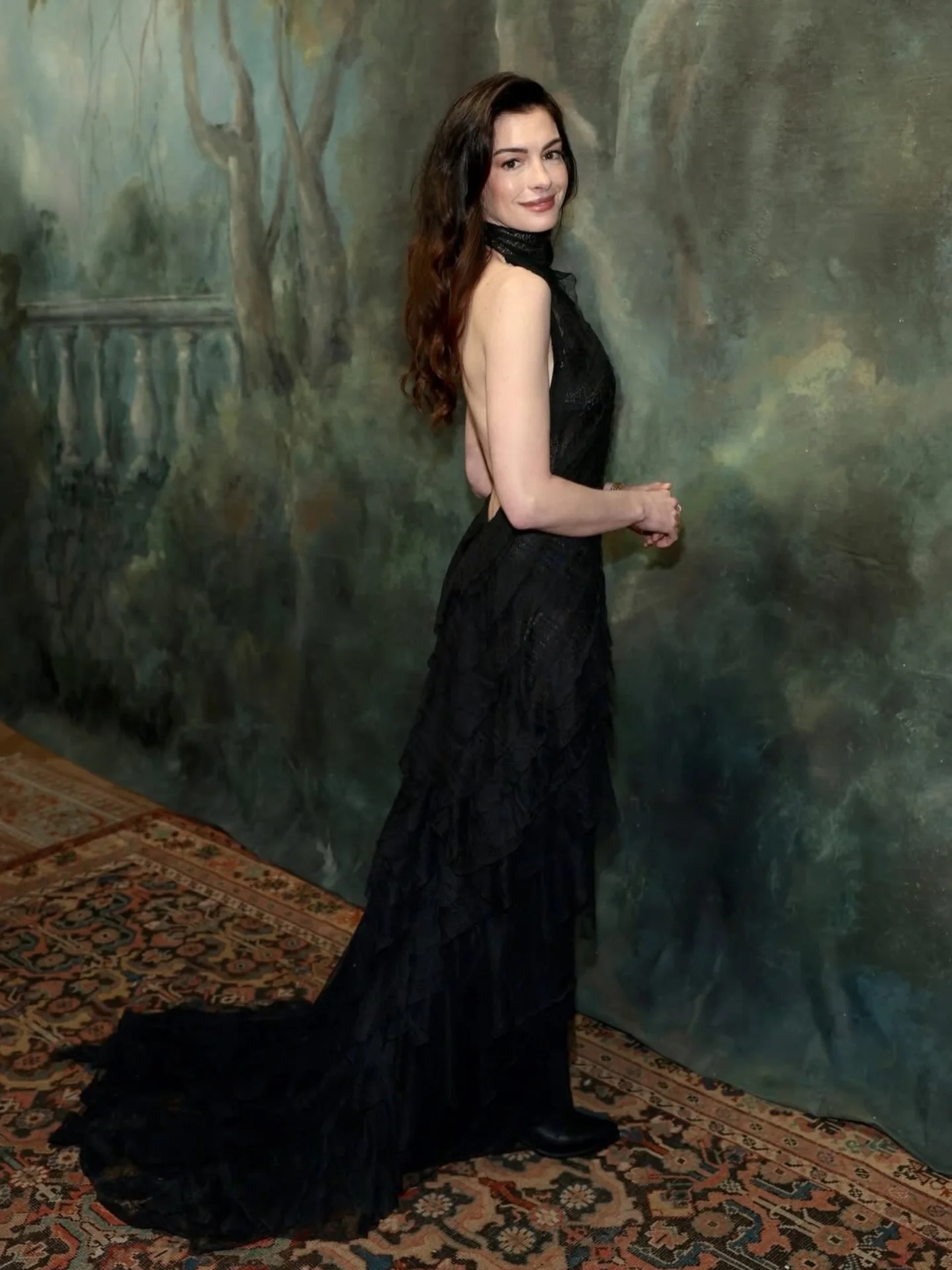 آن هاثاواي في عرض أزياء رالف لورين (إنستغرام)