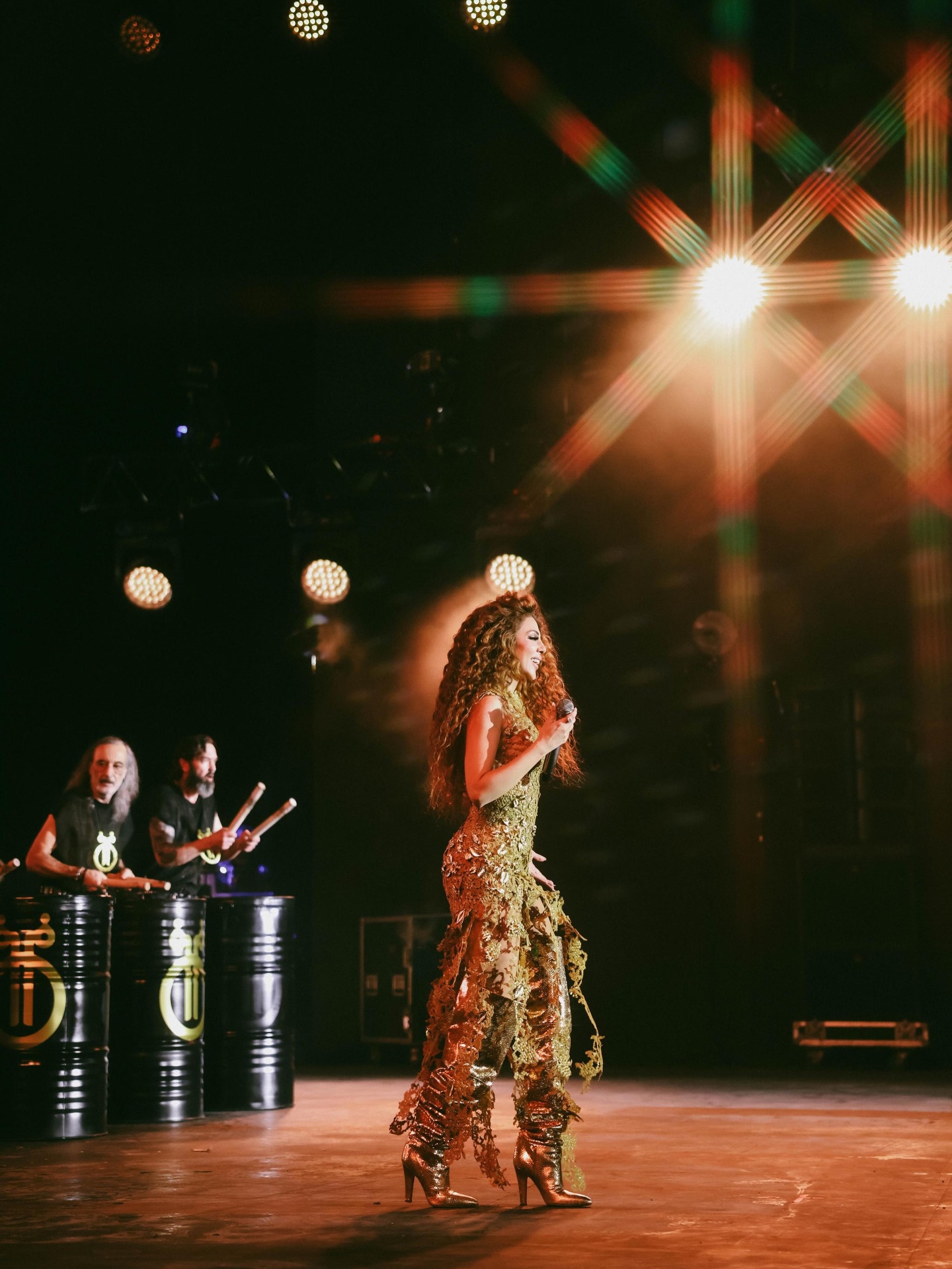 ميريام فارس بالذهبي الجريء (إنستغرام)