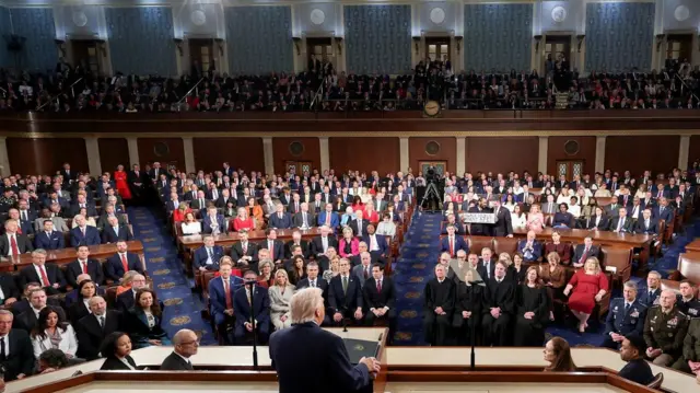 الرئيس الأمريكي دونالد ترامب خلال خطاب حالة الاتحاد في قاعة مجلس النواب بمبنى الكابيتول الأمريكي في واشنطن العاصمة، يوم الثلاثاء 24 فبراير/شباط 2026. 