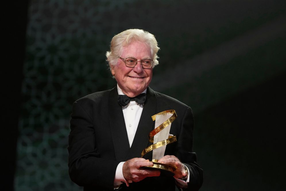 الفنان حسين فهمي 