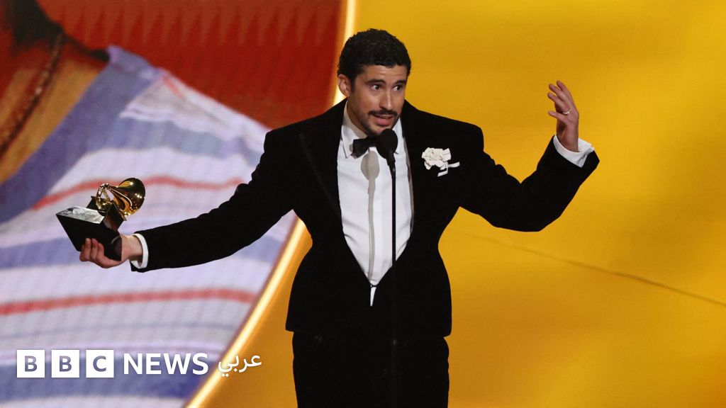 باد باني: "الأرنب المشاغب" الذي أغضب ترامب يحصد جائزة غرامي ويستعدّ للسوبر بول