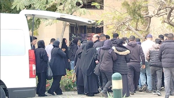 تشييع جثمان شقيق الفنانة زينة من مسجد حسن الشربتلي .. صور