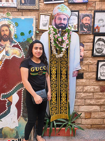 ميرنا-داخل-الكنيسة