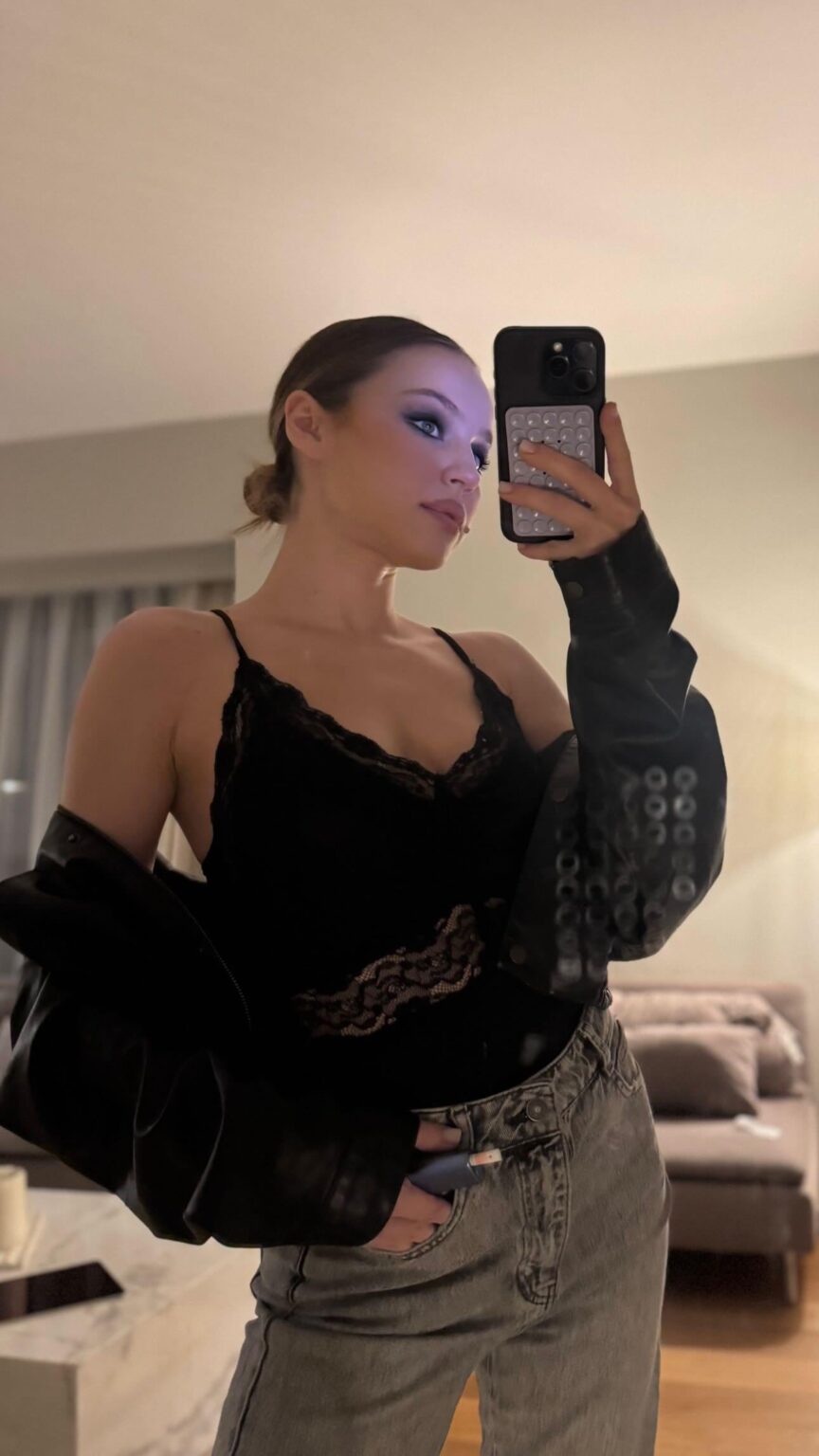 Anna Deniz Saylan Anna Deniz Saylan