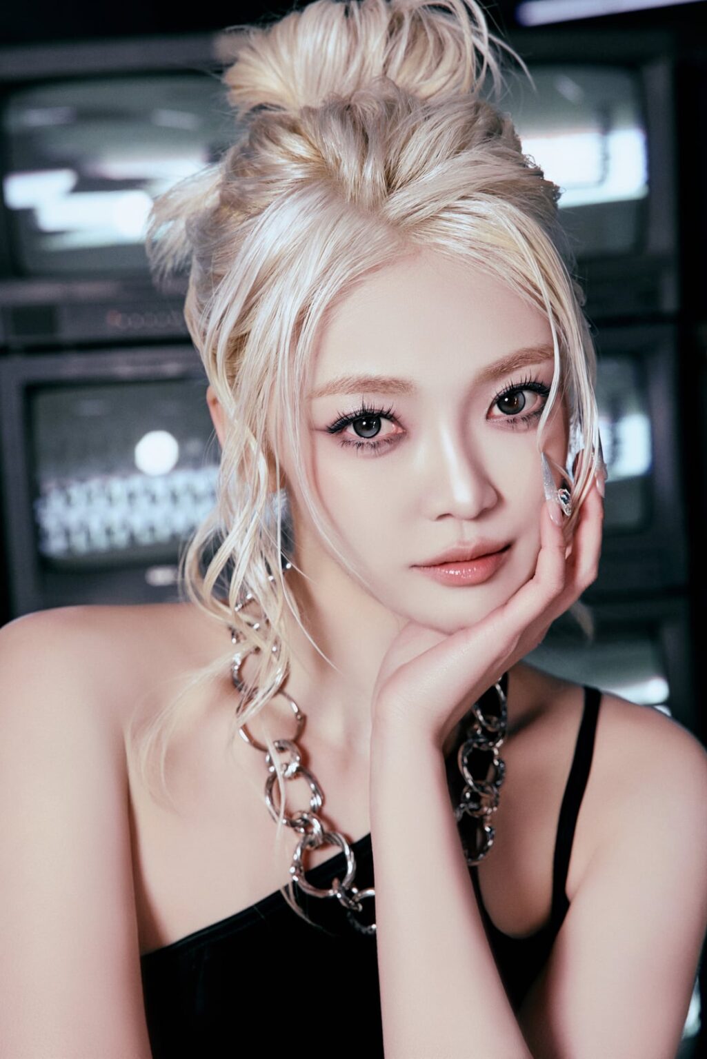 EVERGLOW – الألبوم المصغر الرابع: Code (الصورة المفاهيمية 1) EVERGLOW - الألبوم المصغر الرابع: Code (الصورة المفاهيمية 1)