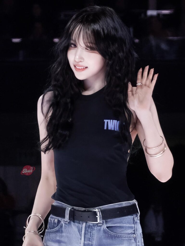 الانفجارات مينا!