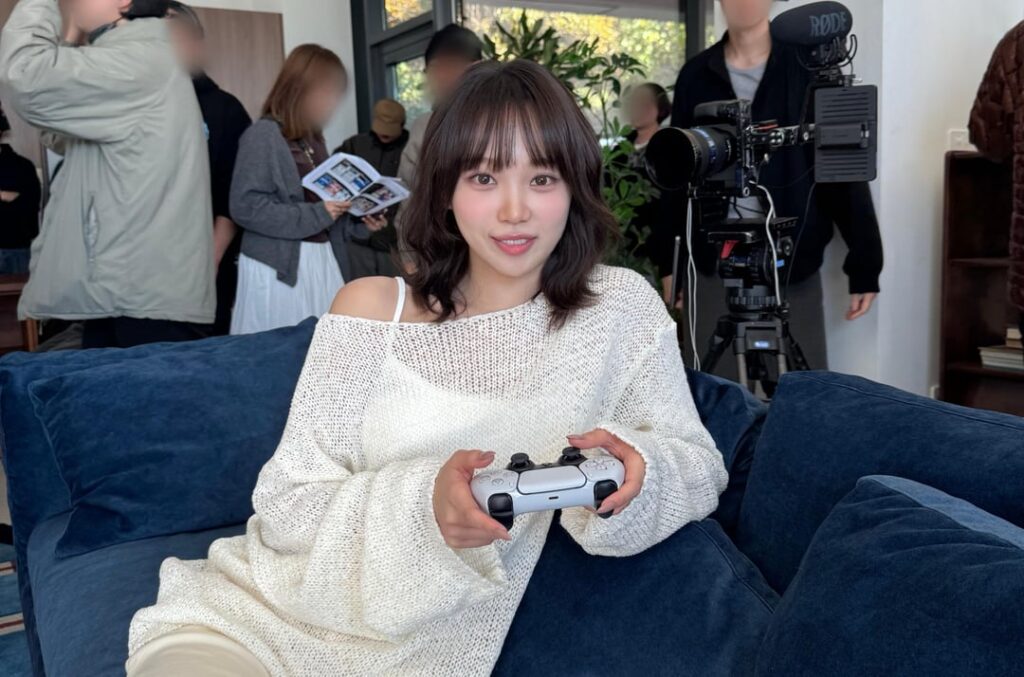 260203 كيم تشايوون - حملة حب اللعب (الصورة الخلفية لـ PlayStation 5 CF)