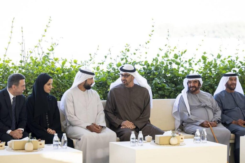 رئيس الدولة يستقبل وفد المشاركين في الاجتماع العربي للقيادات الشابة في القمة العالمية للحكومات