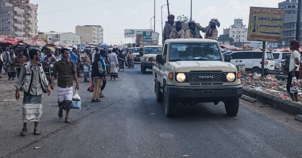 قتيل وجرحى بعدن إثر محاولة أنصار "الانتقالي" اقتحام قصر المعاشيق | أخبار