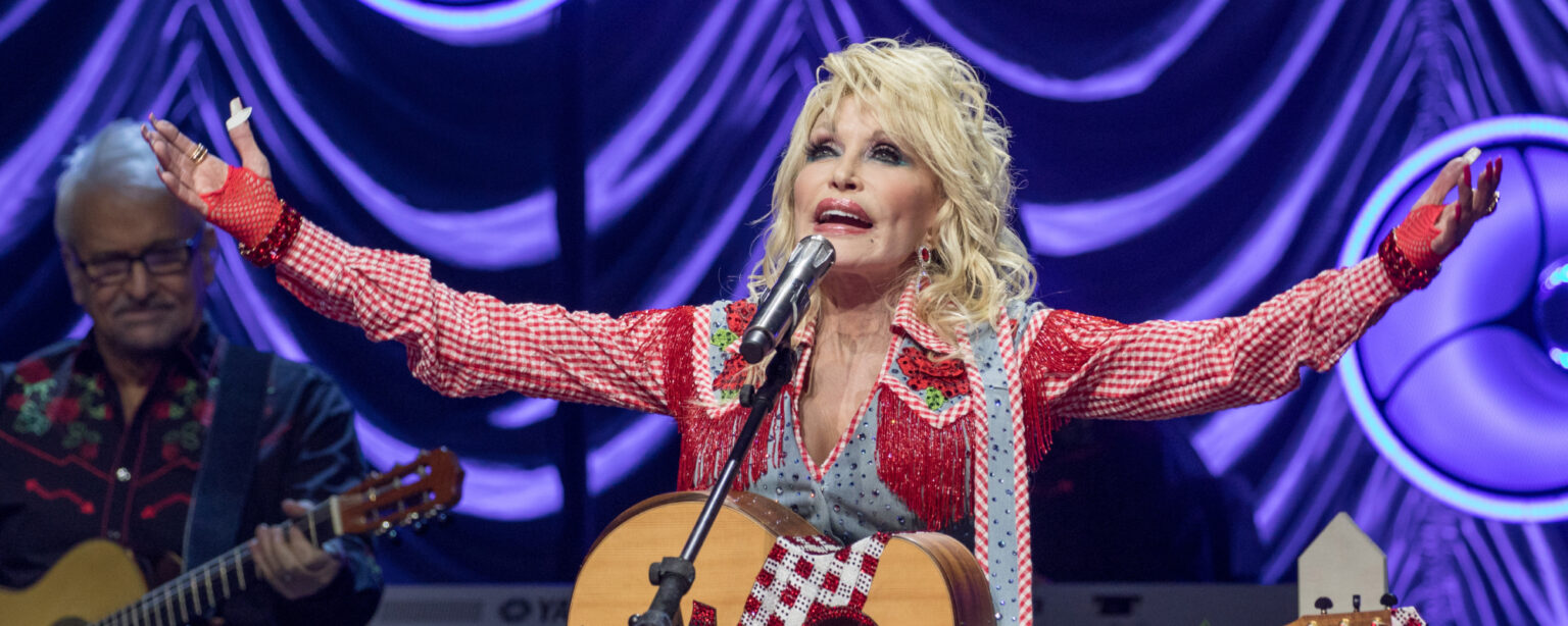 يقول أسطورة موسيقى الريف إنه فوت فرصة عرض نهاية الشوط الأول في Super Bowl أكثر من مرة