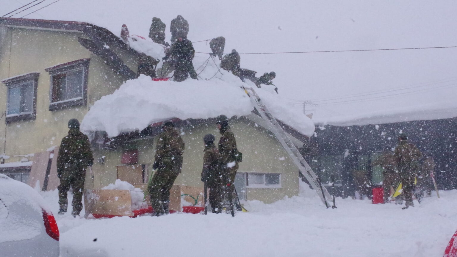 حصيلة ضحايا العواصف الثلجية في اليابان ترتفع إلى 46 وإصابة 558