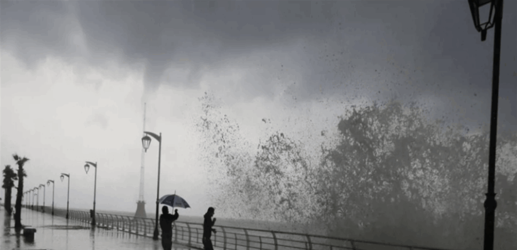 الشتاء عائد بقوة.. كتل قطبية قارسة البرودة نحو لبنان اعتبارا من هذا التاريخ الشتاء عائد بقوة.. كتل قطبية قارسة البرودة نحو لبنان اعتبارا من هذا التاريخ