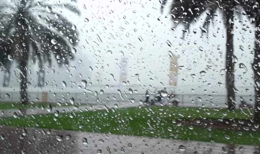 إنخفاض بدرجات الحرارة ورياح.. وتحذير من التطاير!