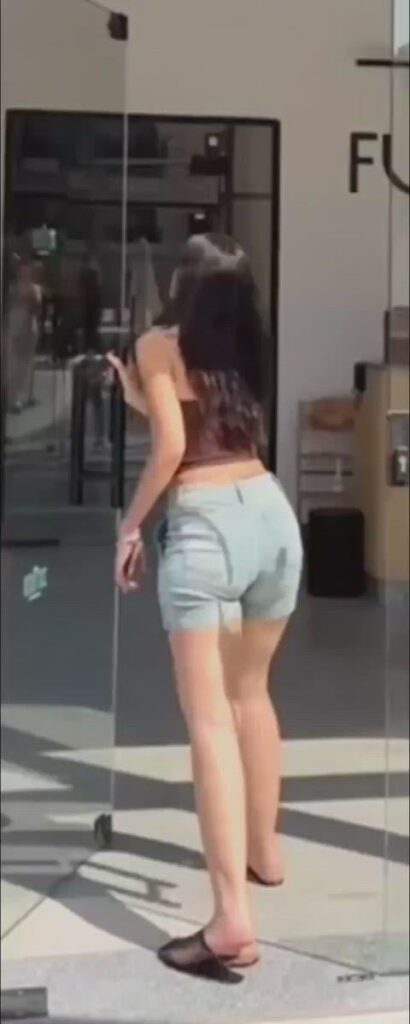 Nourine Abouseada 🍑 – zoom, slowed Nourine Abouseada 🍑 - zoom, slowed