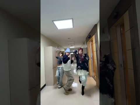 260201 العب العالم كله في Mono مع Lee Eunji