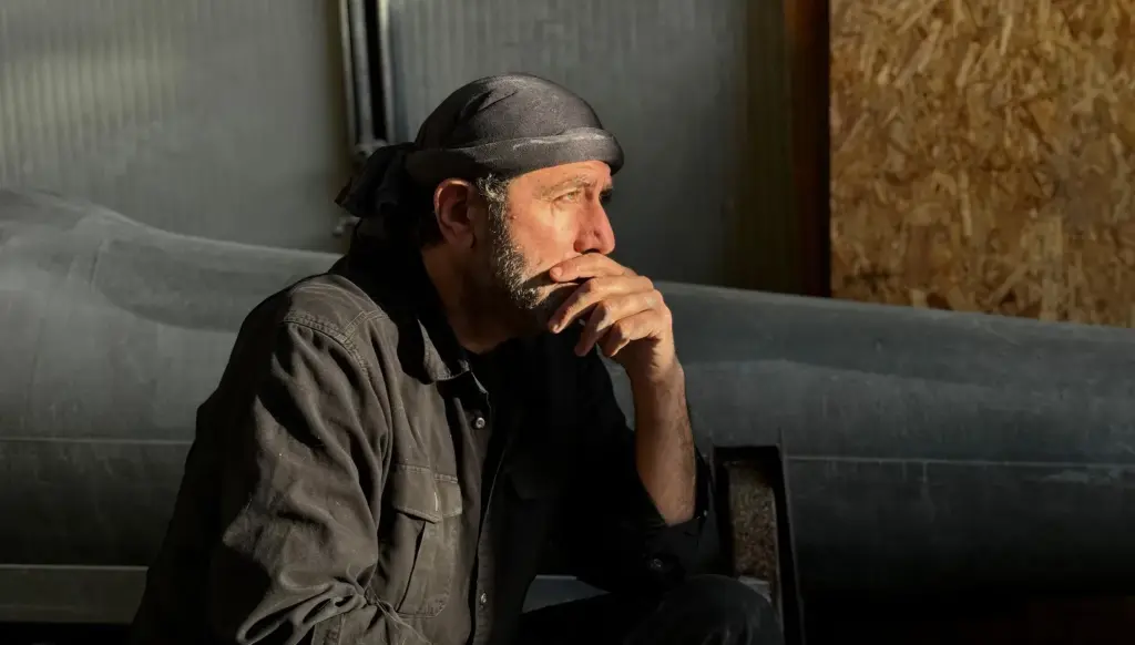 أرمن آغوب سفيراً للفن المصري في 'بينالي البندقية 2026'