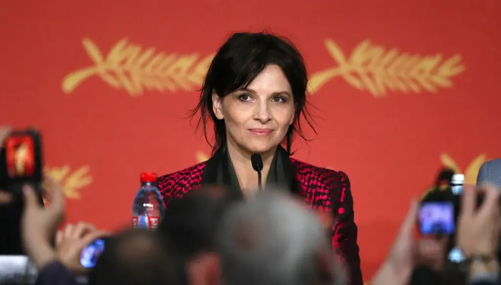 جولييت بينوش: على الفيلم أن يبدّل حياةً ويوقظ وعياً