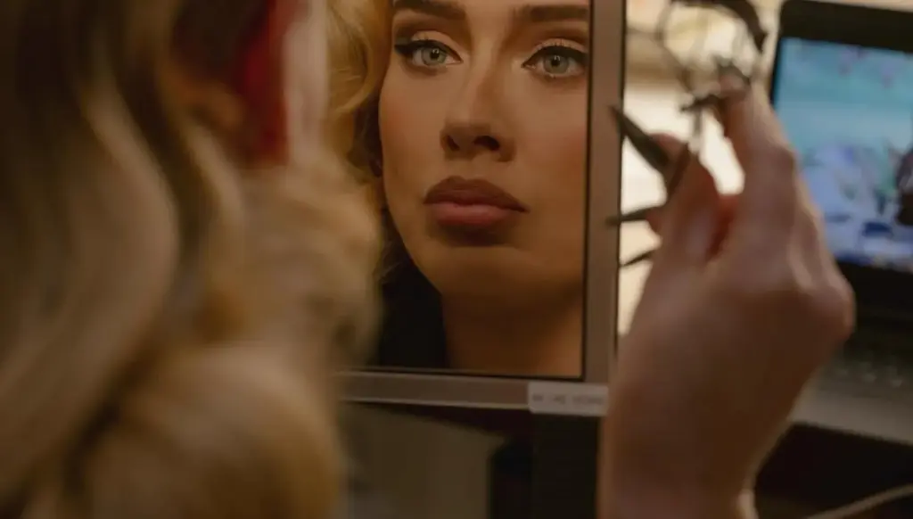 لماذا نعود للحديث عن أديل اليوم؟