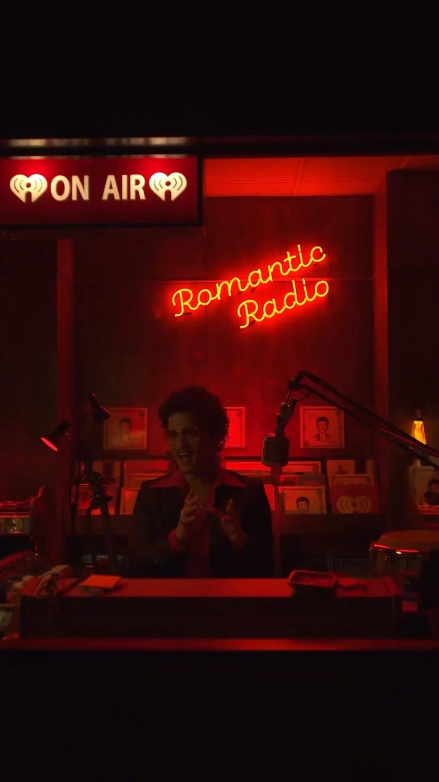 اتصلت روزي ببرونو في البث المباشر وقام بدمج صوتها في إيقاع قبل أن يخصص لها أغنيته "Something Serious".