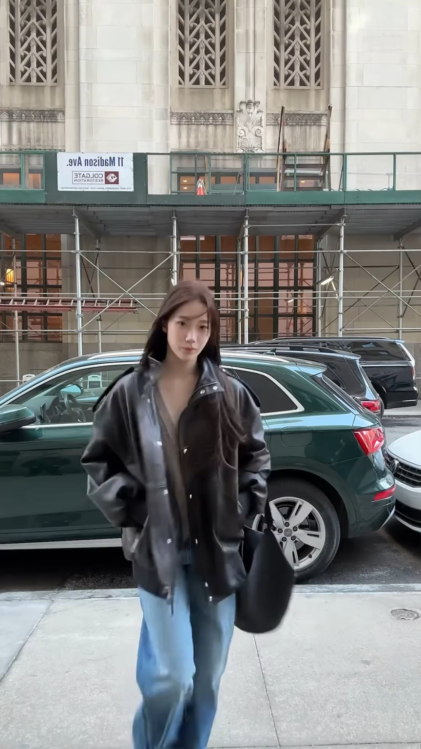 260215 تحديث LE SSERAFIM على TikTok مع Kazuha - عندما تكون في نيويورك