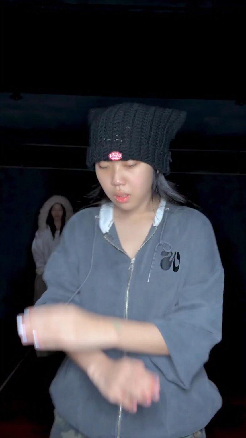 260227 تحديث TikTok الرسمي لـ IVE مع يوجين - إذا أردت، سيتحقق Lee Youngji 🖤 (تحدي BLACKHOLE)