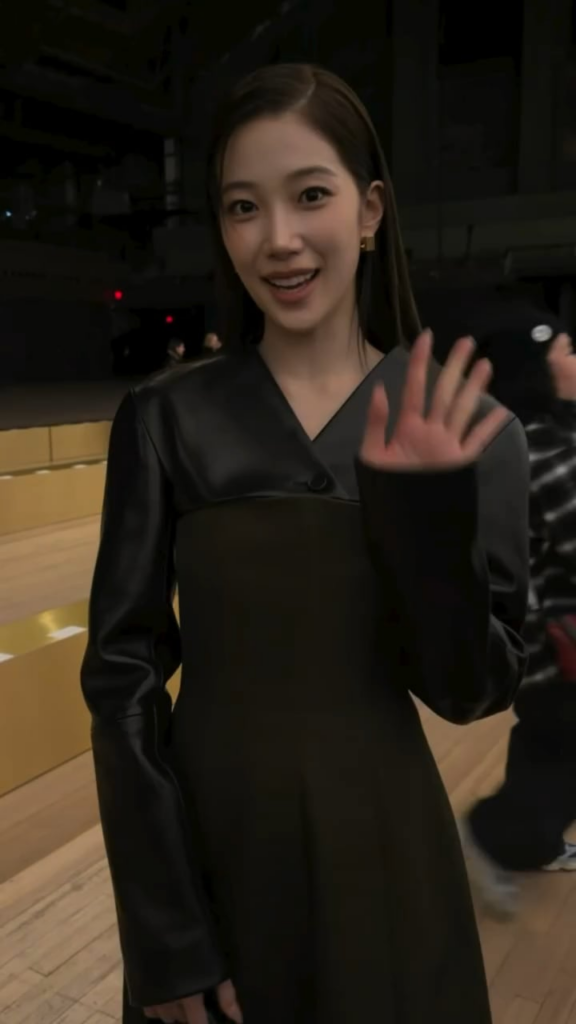 260215 تحديث انستقرام L'OFFICIEL USA مع كازوها (2)