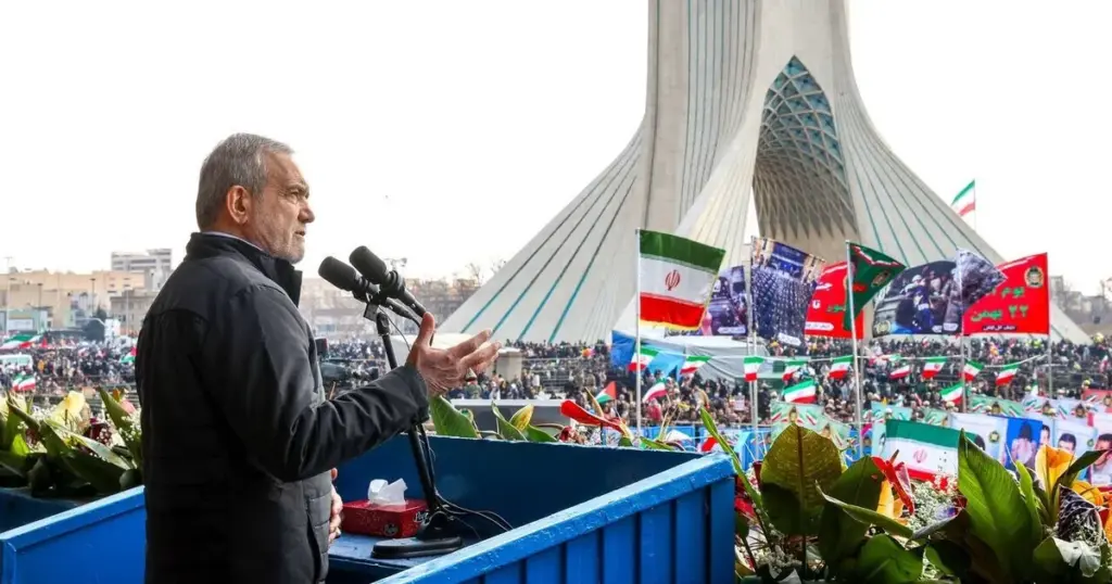 إيران تبدي انفتاحها على تنازلات نووية وليس القدرات الصاروخية