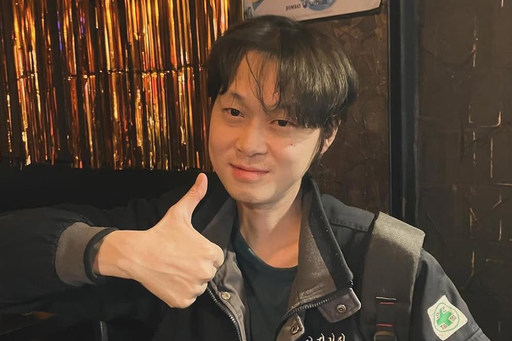 وفاة بارك كيونغ غو، أحد المتعاونين مع جانغ بومجون والموسيقي المستقل، عن عمر يناهز 38 عامًا